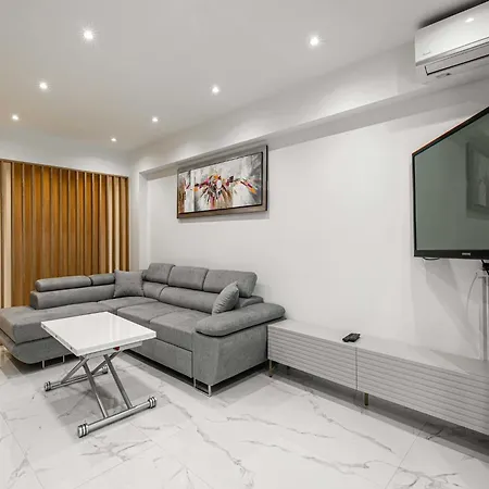 Gorgeous - Near - 2br 6p Daire Antibes